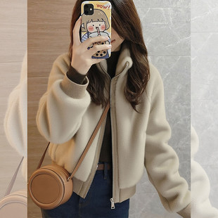 2025新款爆款巨好看的初冬浅咖色小香风加绒加厚羊羔绒外套女冬季