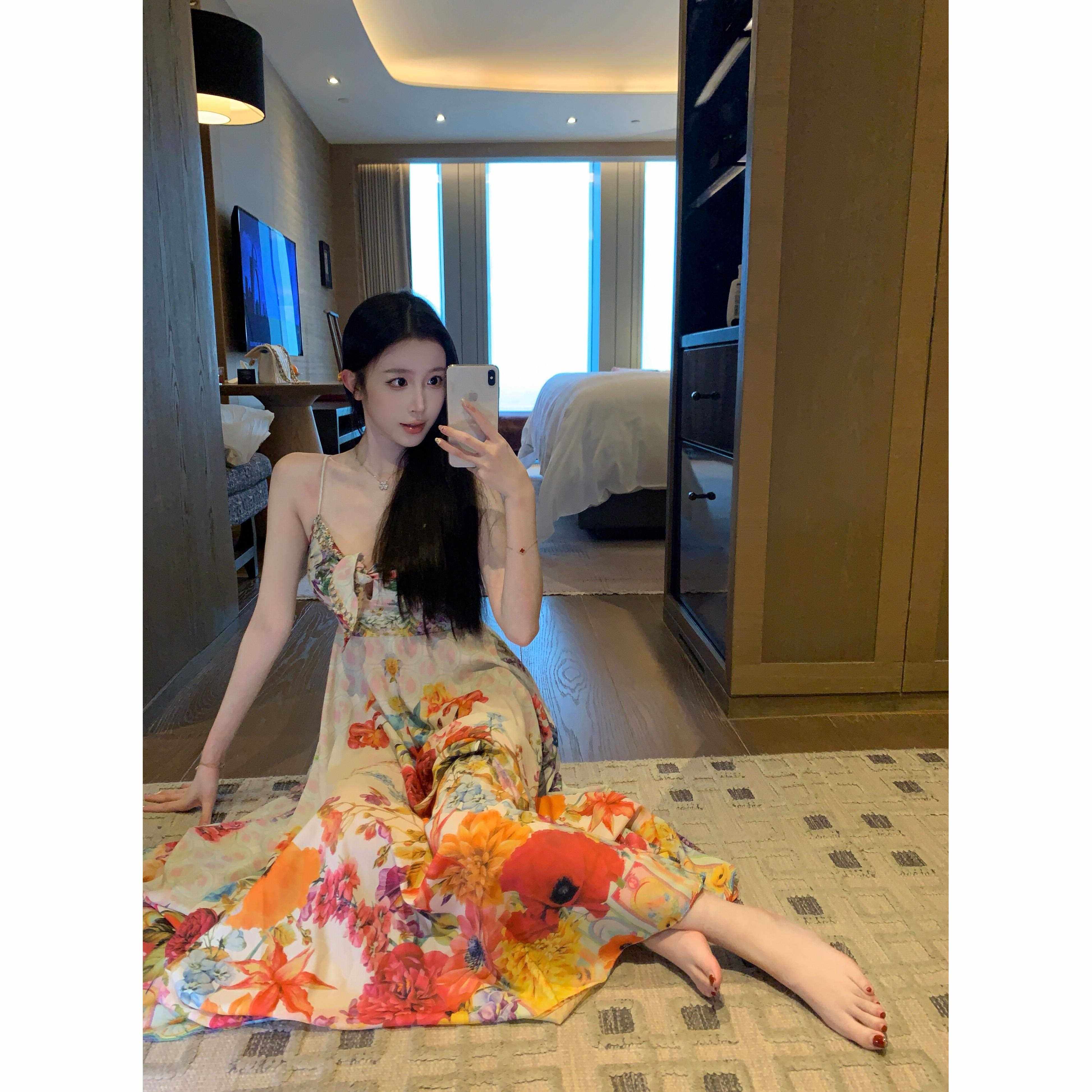 卜斯斯同款*冰肌玉骨*彩色碎花朵吊带绑带高腰度假长洋装