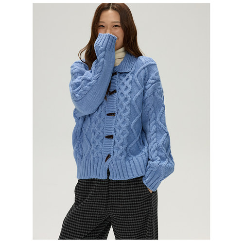 JillZoo自制复古翻领麻花牛角扣宽松针织毛衣外套