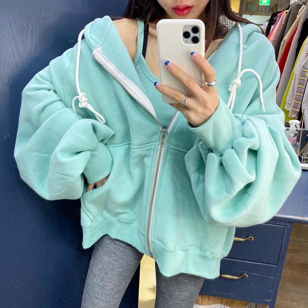 MICOCO！韩国不加绒 网红自留性感小吊带+宽松连帽休闲卫衣2