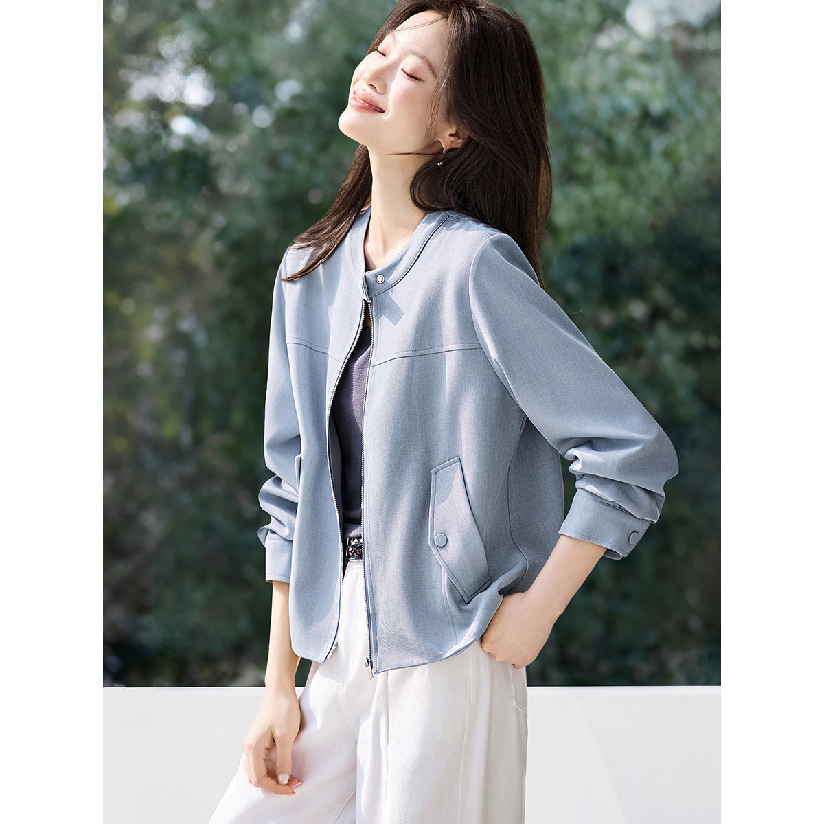 沫晗依美2026春季新款氧气感立领分割设计直身显瘦百搭夹克外套女
