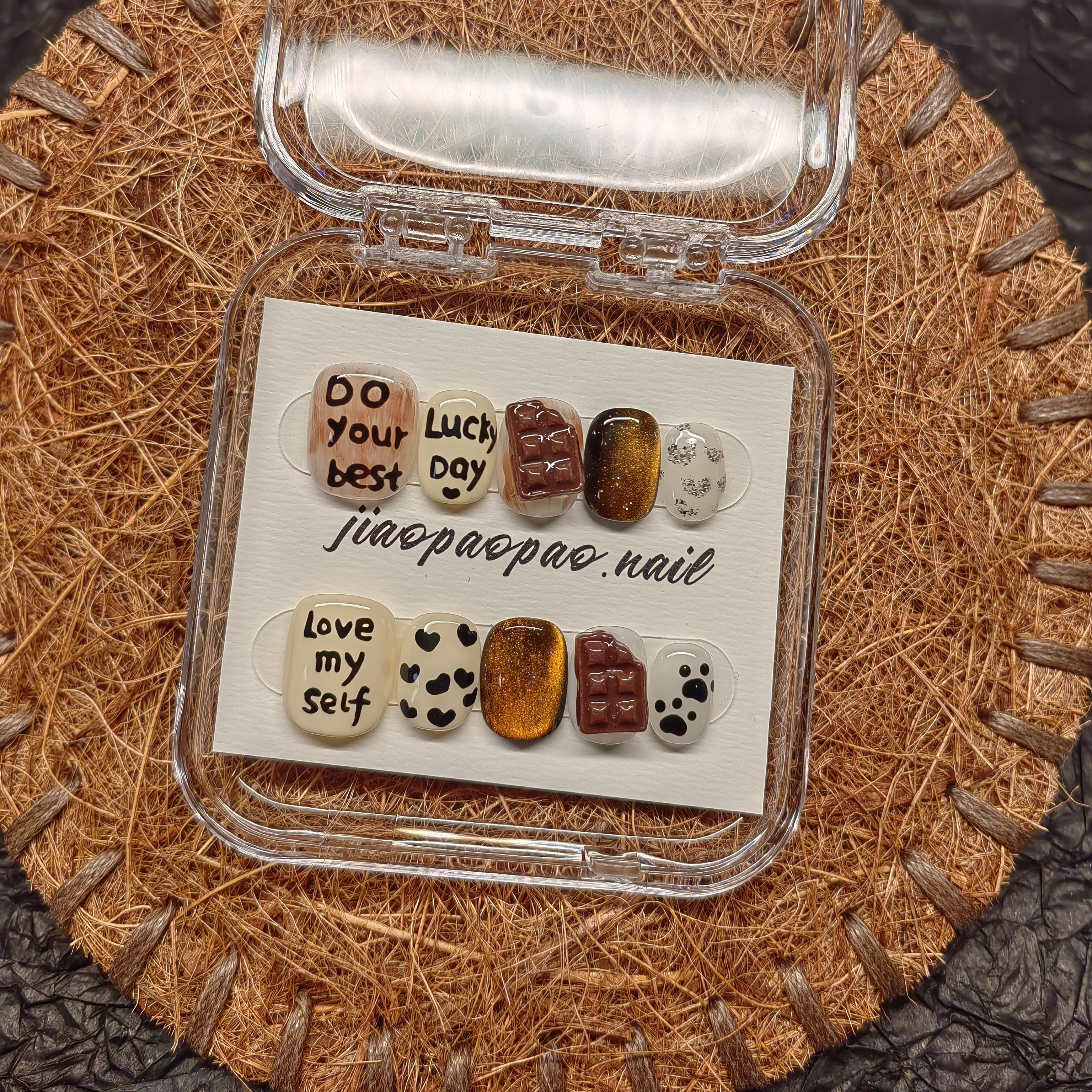 【Jiao泡泡】秋冬美拉德显白短款彩绘巧克力心心穿戴甲美甲