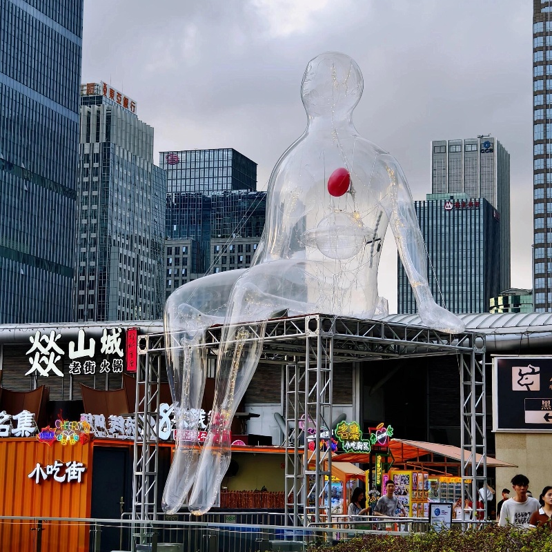 大型PVC闭气创意透明人气模网红个性化模型户外活动引流商场美陈