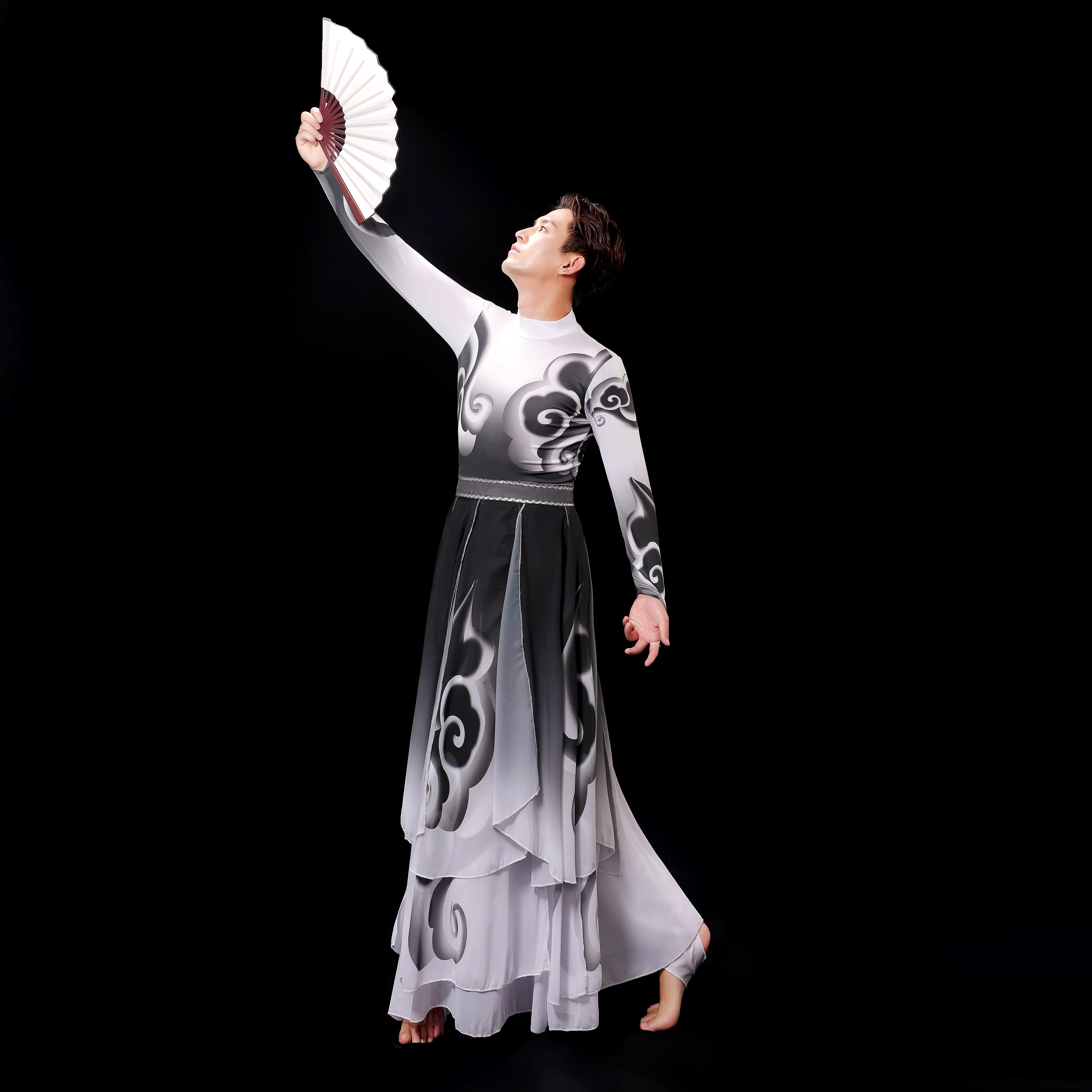 新款古风现代舞开场舞演出服大摆裙古典舞渐变男女套装飘逸民族舞