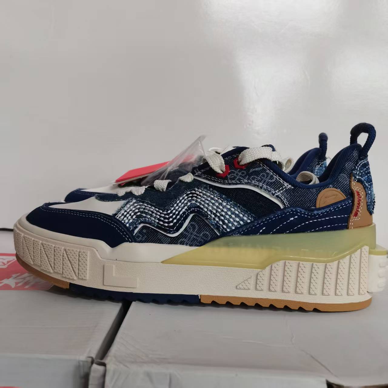 Lining/李宁系带板鞋低帮