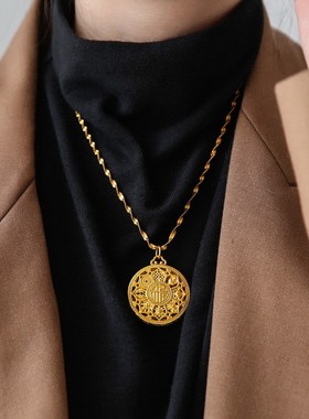 不掉色金色福字双面镂空福牌项链