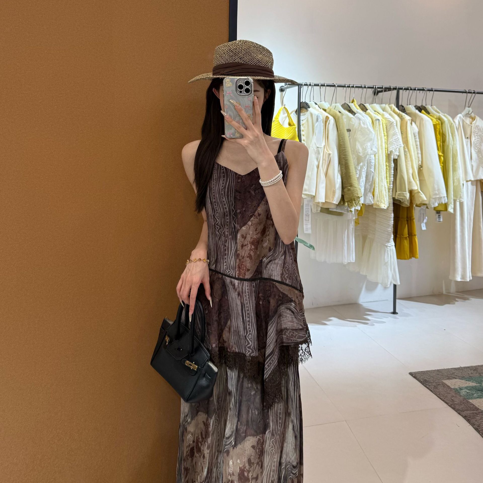 度假风印花蕾丝不规则吊带衫女宽松大码雪纺上衣