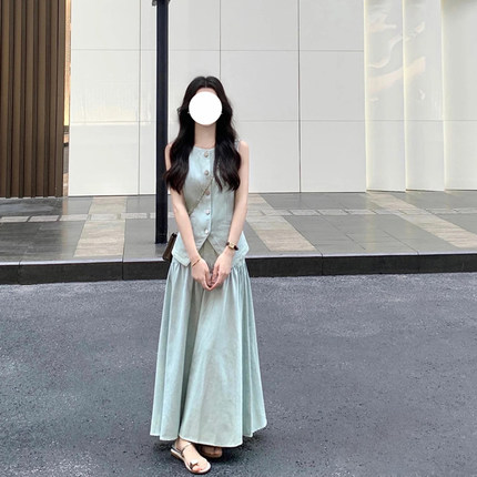 现货FB同源盐蓝薄款圆领无袖牛仔马甲+同款半身裙