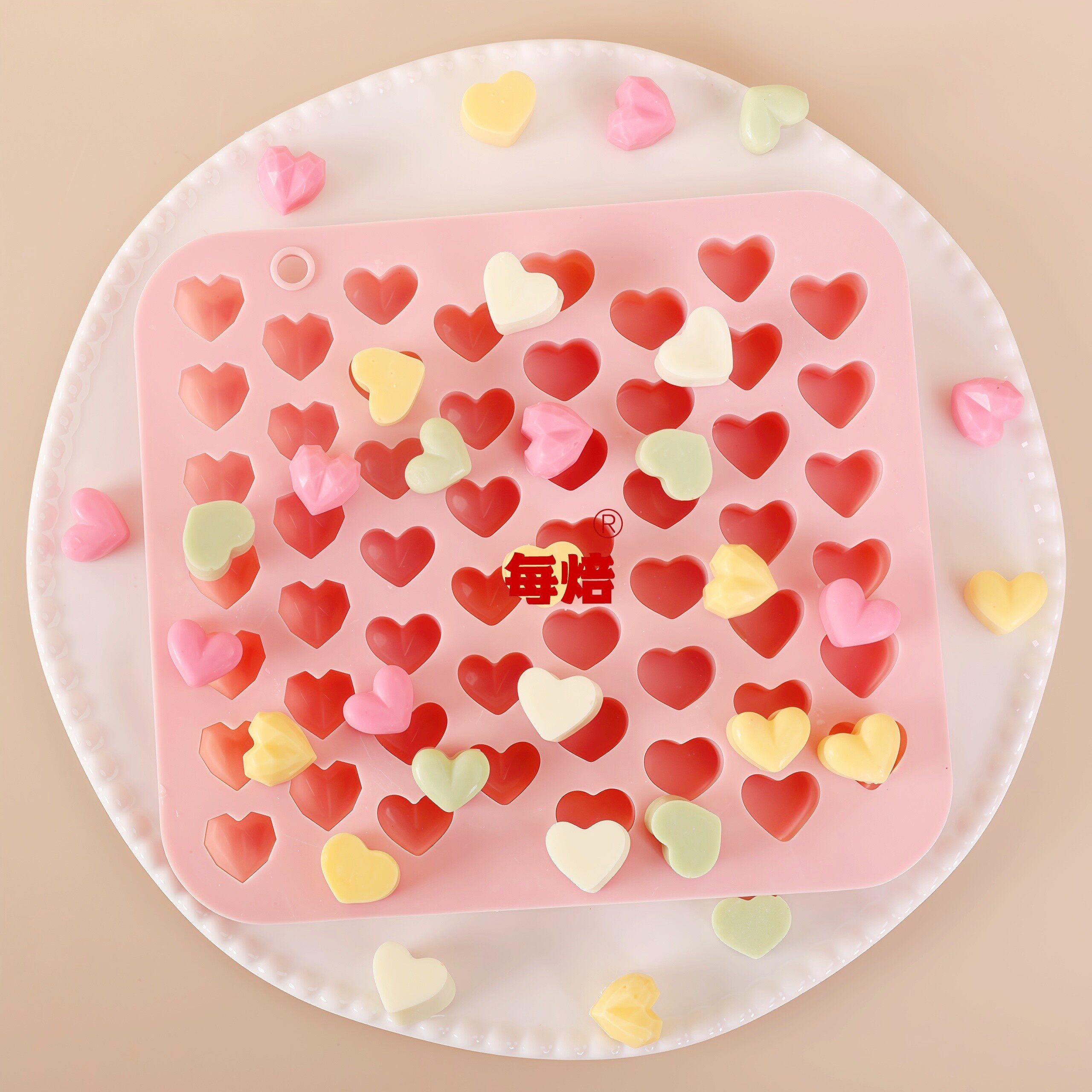 52孔超级迷你小爱心手工巧克力糖果食品级硅胶模具儿童QQ软糖造型