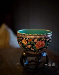 宝蕴阁珐琅彩黑地万花松石釉水缸水洗