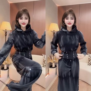 小众扎染钉扣设计连帽卫衣抽绳裤脚两件套2026早春新款时尚套装女