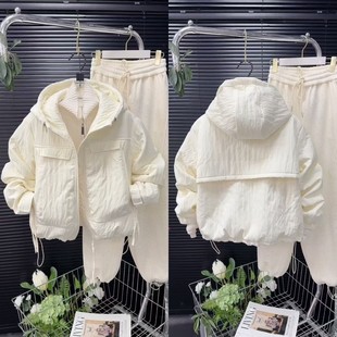 欧货洋气大拉链泡芙棉二棉外套2026早春新款宽松休闲时尚百搭女款