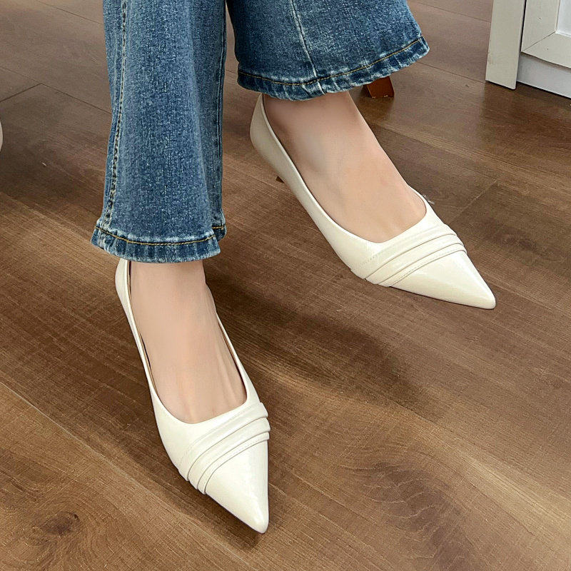 裕达低跟单鞋女3cm新款2026年春季百搭尖头软皮法式气质女鞋26001