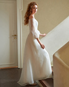 小个子新娘轻纱礼服 收腰遮肚长袖 简约韩式 A摆婚纱一字肩领泡泡袖