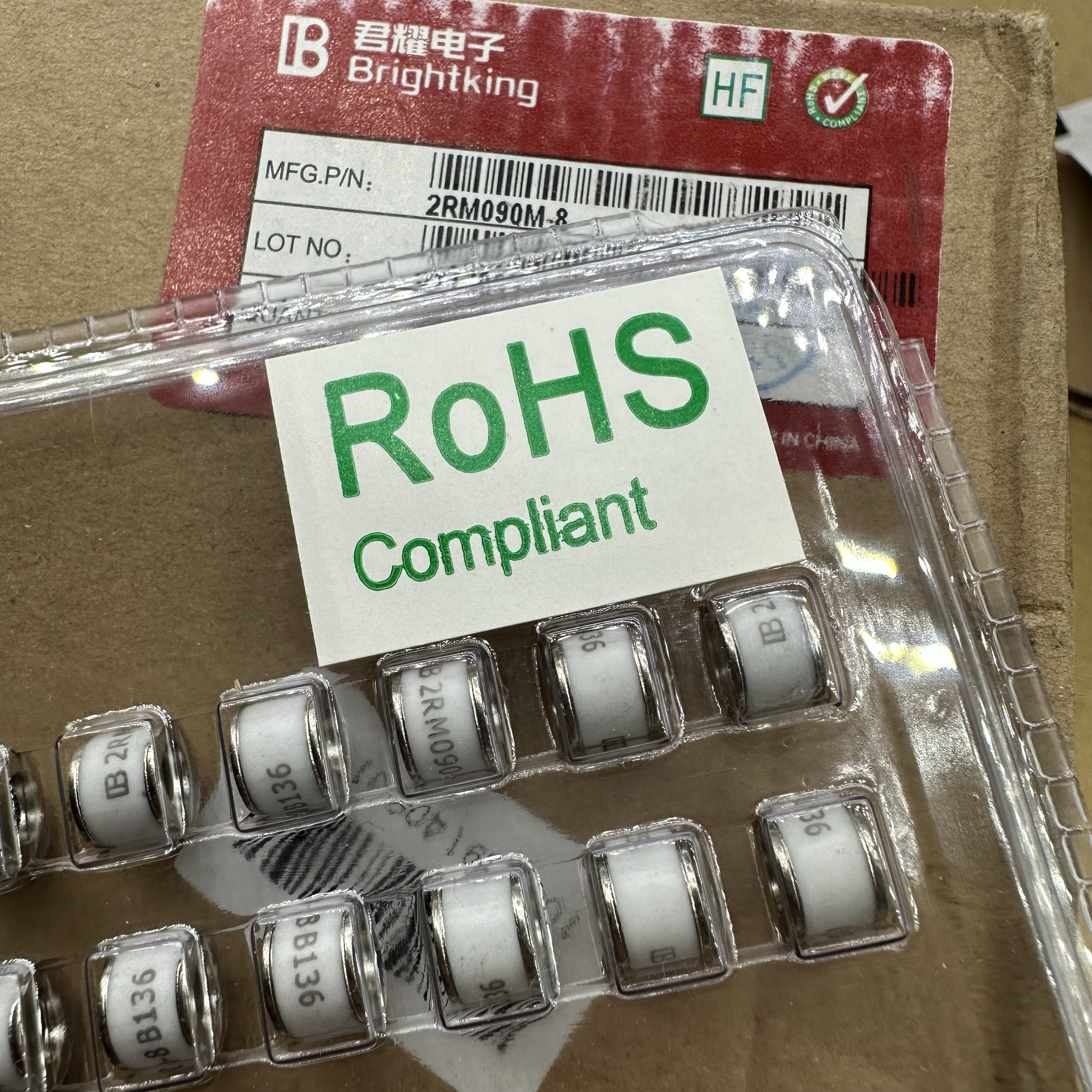 2RM090M-8君耀2RM090-8 SMD8x6mm 90V 脉冲10kA气体放电管(GDT)