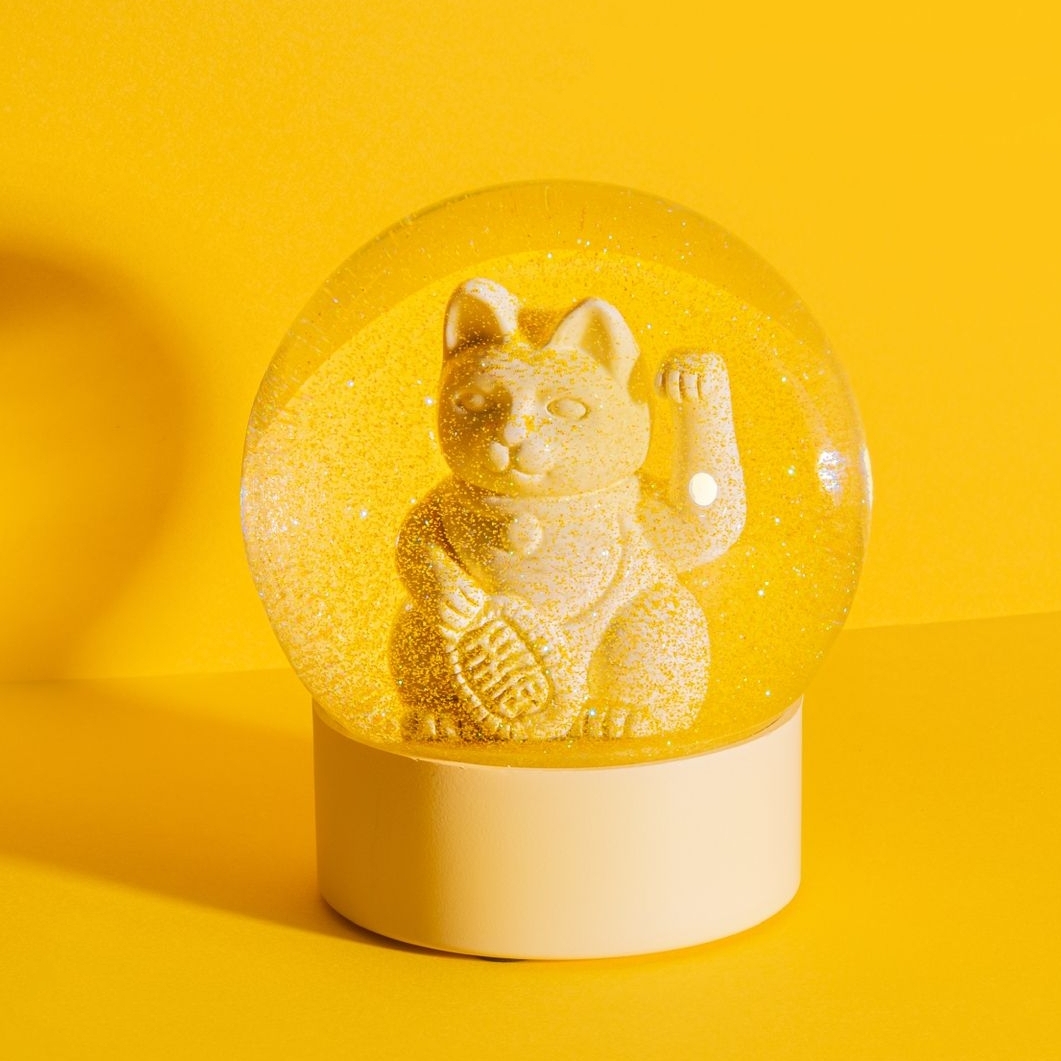 水晶球招财简约桌面设计