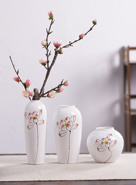 手绘莲花陶瓷小花瓶桌面创意摆件