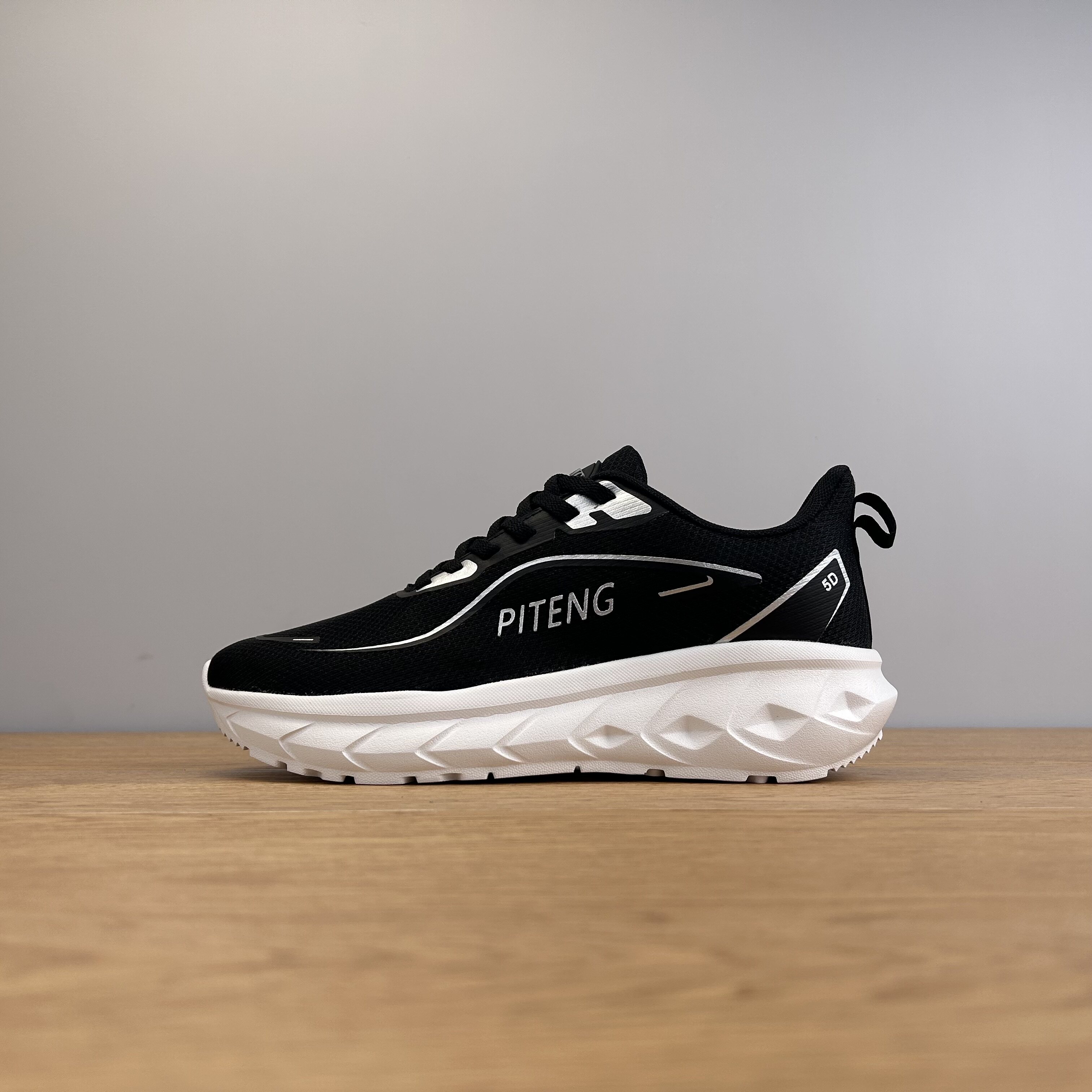 外贸爆款经典黑色爆米花鞋底舒适耐磨跑步鞋情侣款户外运动慢跑鞋