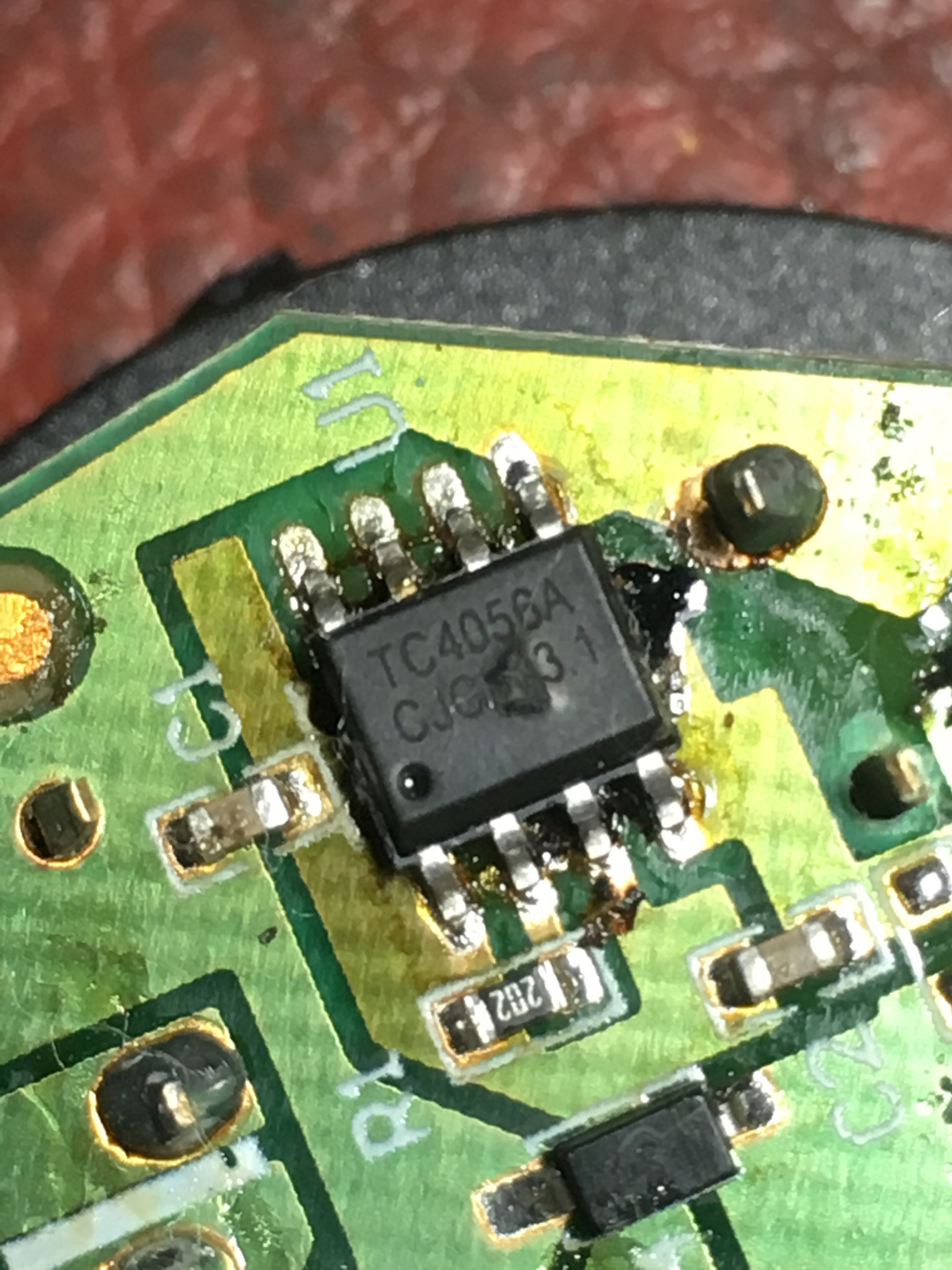 TC4056A 锂电充电管理IC 贴片SOP-8 4056E 全新正品