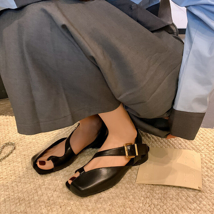 真皮法式小众设计感镂空夹脚趾方头平底半包头罗马凉鞋女夏季时尚,户外/登山/野营/旅行用品,登山鞋/徒步鞋,淘宝优惠券,粉丝福利购,淘宝优惠卷