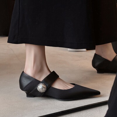 真皮气质尖头交叉扣带法式玛丽珍鞋2025新款通勤OL高跟黑色单鞋女