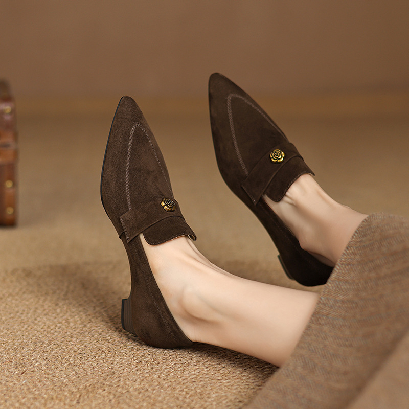 英伦风山茶花乐福鞋女春秋季真皮羊皮粗跟深口单鞋低跟一脚蹬女鞋