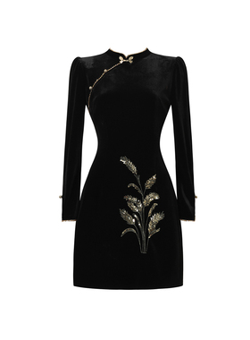 新中式黑色高级感丝绒国风改良旗袍秋冬端庄大气收腰显瘦连衣裙女