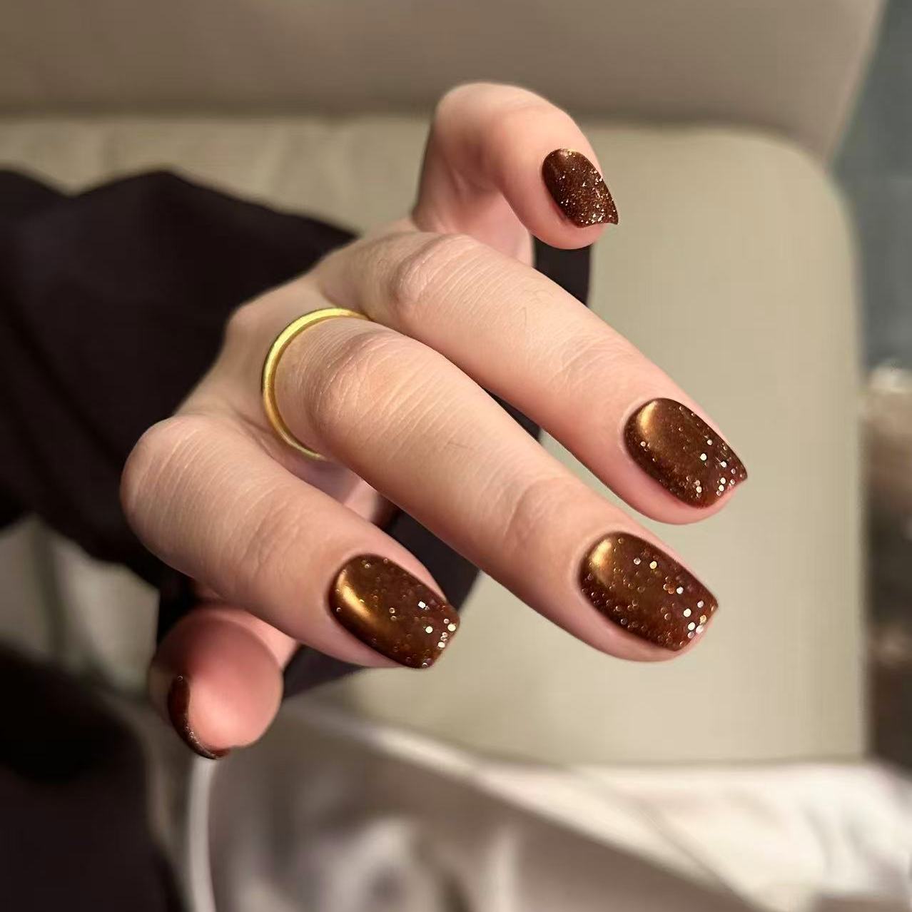 2025 日本进口 金秋咖色琥珀碎钻猫眼 emena 1323 懒猫nono同款