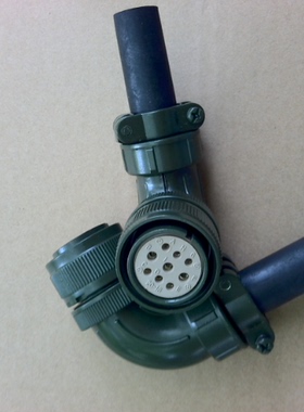 伺服电机插头9芯 20-18S YDM30200347伺服接头VW3M5121 9孔 量大