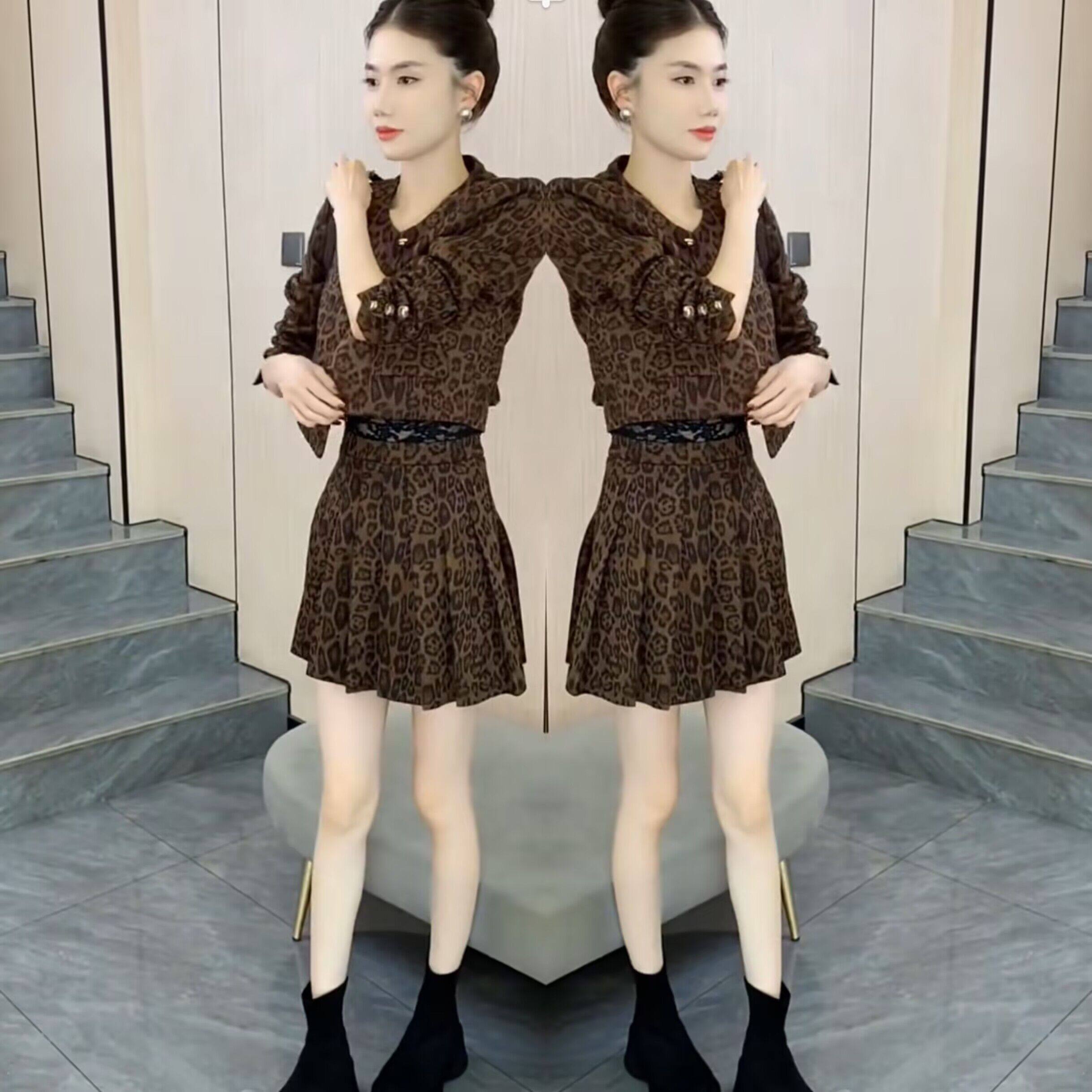 网红爆款气质时尚秋季新款豹纹设计高级减龄套装裙短款外套百褶裙,女装/女士精品,时尚套装,淘宝优惠券,粉丝福利购,淘宝优惠卷