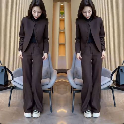 洋气加棉西服两件套短外套直筒裤