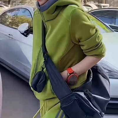 设计感休闲两件套外套搭配裤子潮