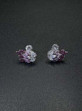 Vintage古着设计感莫奈花园·天鹅/精湛立体淡紫色天鹅耳饰P60558