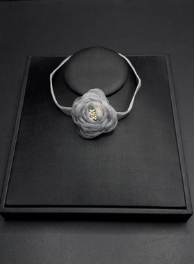 复古灰色晚宴绒带双层纱花心山茶花朵项圈薄纱项链颈带配饰R31713