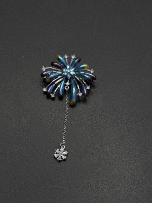 璀璨烟花流苏胸针高级感时尚气质胸花西装大衣别针配饰女P11657