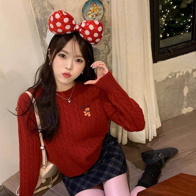 红色刺绣小熊毛衣女冬季新款新年穿搭软糯针织打底衫显瘦上衣洋气
