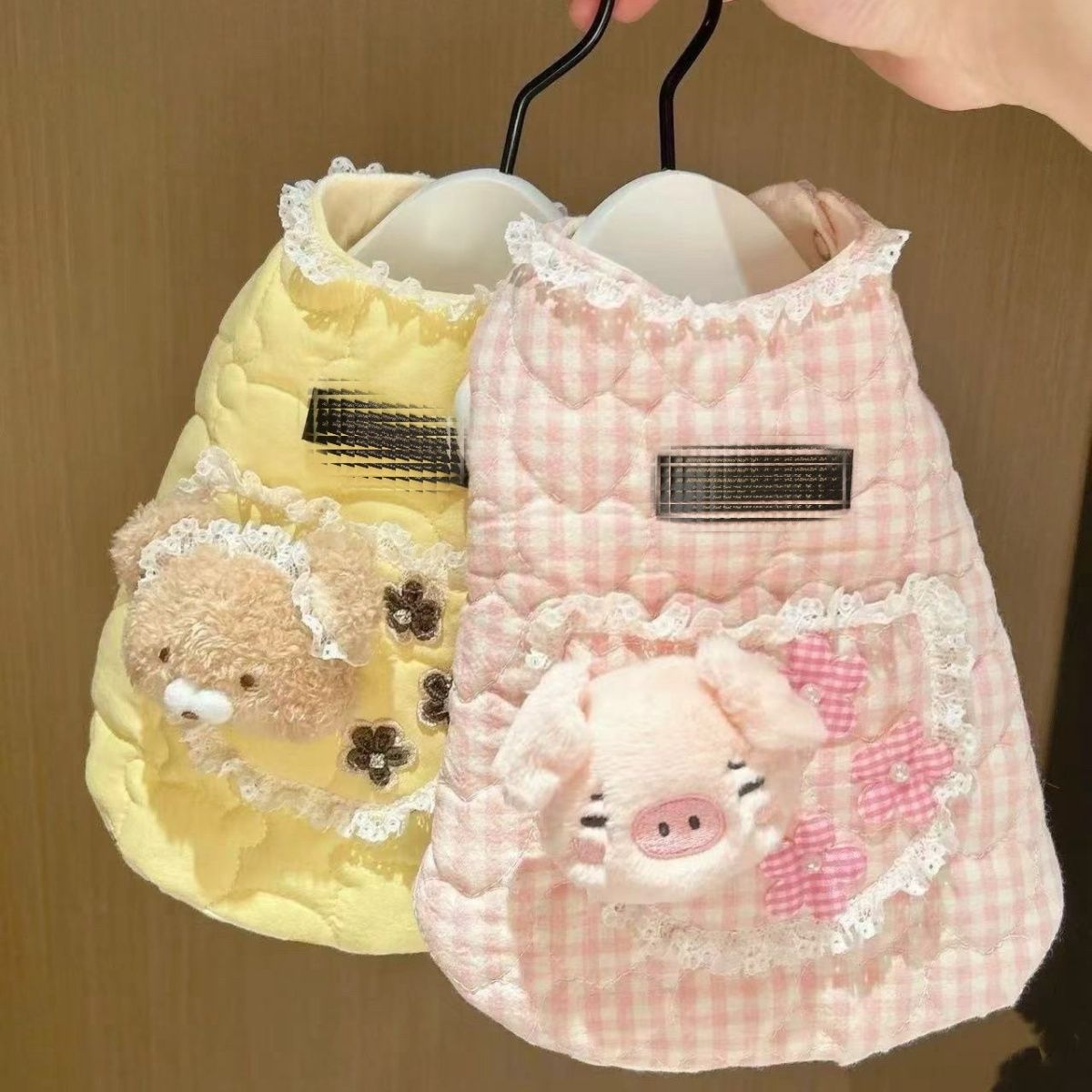 秋冬马甲背心宠物加厚棉服卡通公主风防寒棉衣保暖外出洋气小型犬