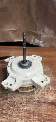 适用于松下柜机变频空调塑封直流电机ARSB405AC 40W 0.5A 拆机件