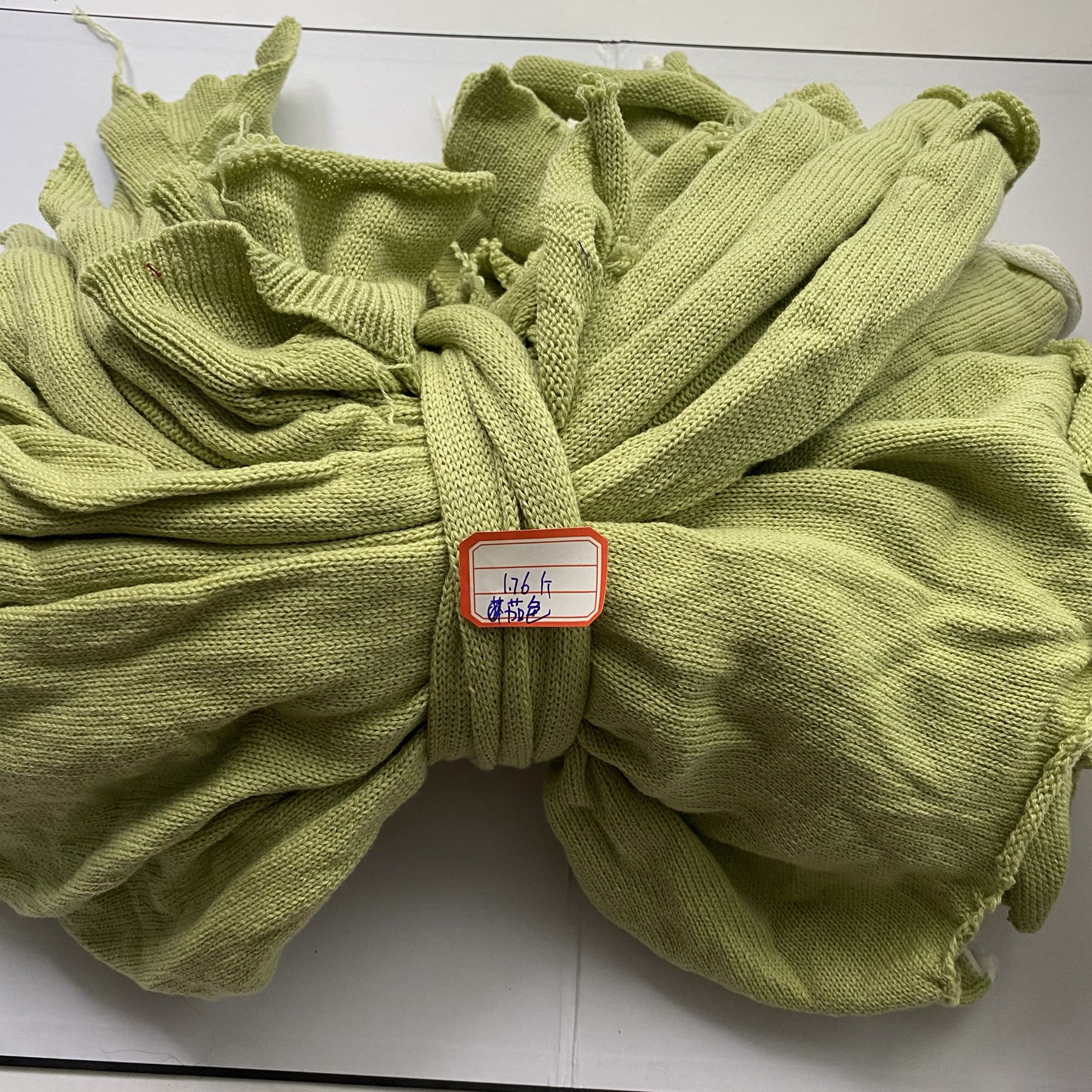 工厂瑕疵淘汰处理进口羊绒线