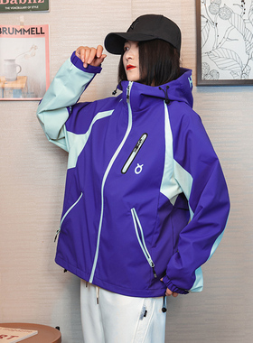 秋装潮牌小啾啾字母冲锋式男女户外宽松大码连帽外套情侣登山夹克