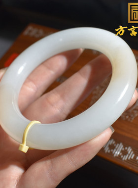 方言和田玉特惠精品俄料老坑粉色共生白玉温润55mm圆美人条手镯R1