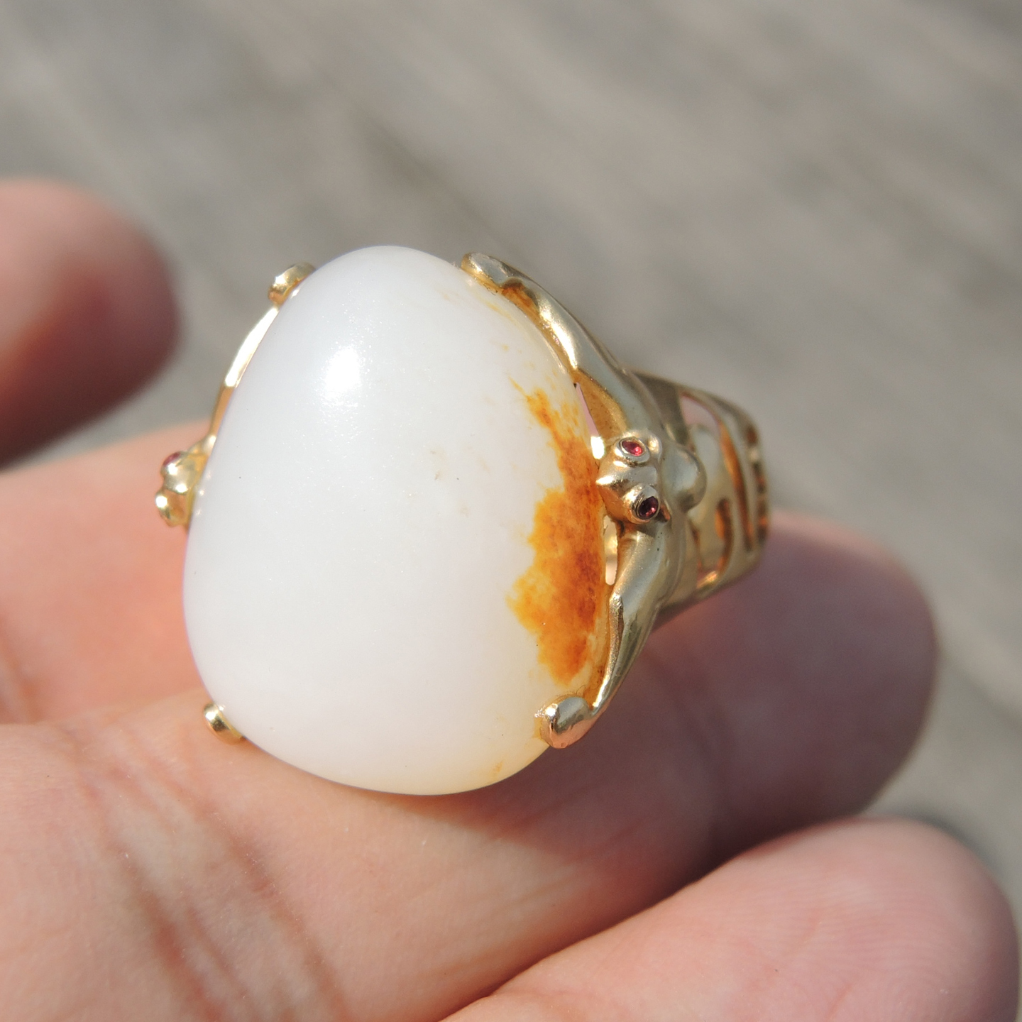 羊脂玉籽料原石18K金镶玉戒指