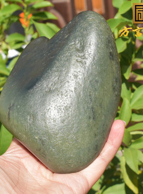 方言摆件和田玉老熟油润青玉籽料