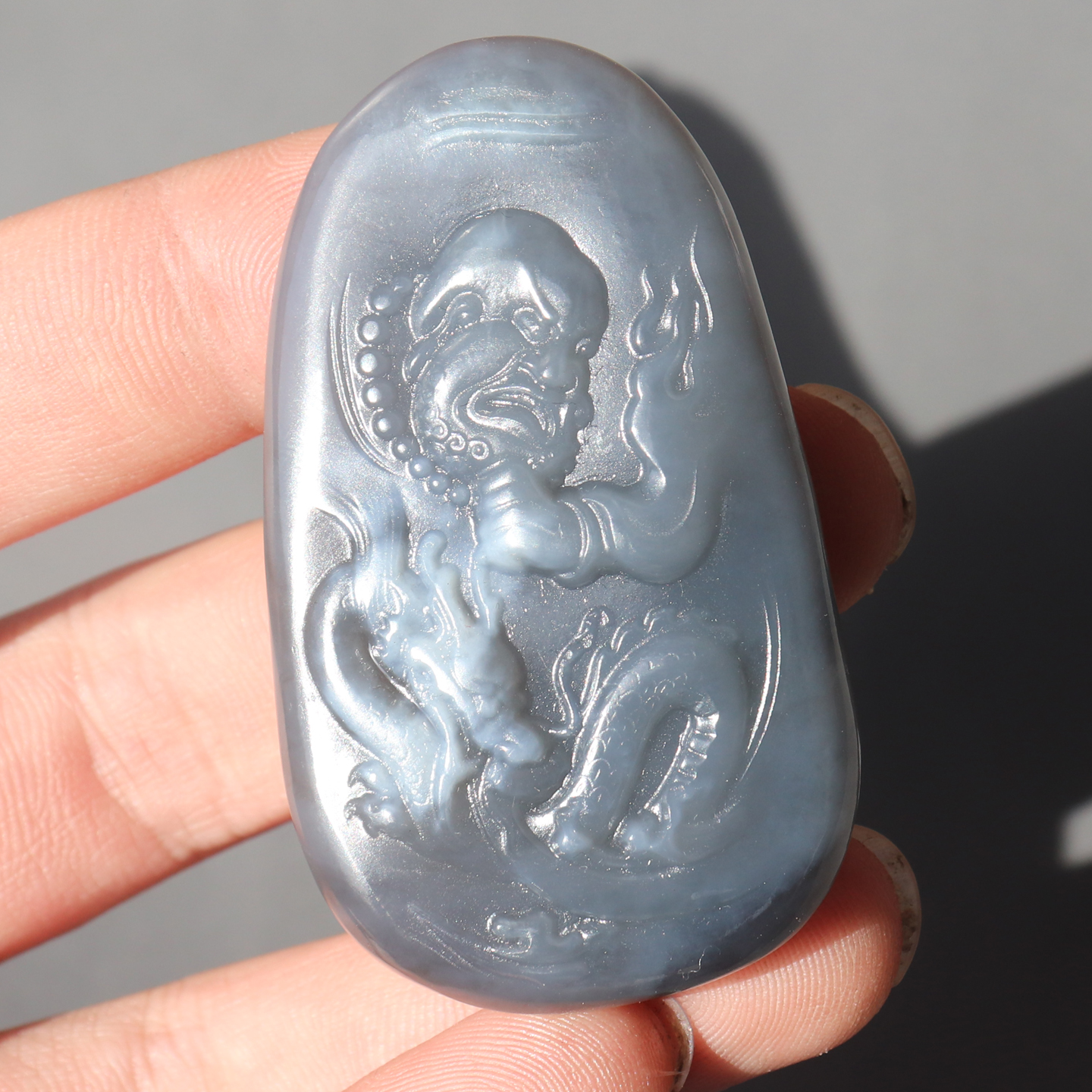 方言和田玉紫罗兰降龙罗汉吊坠