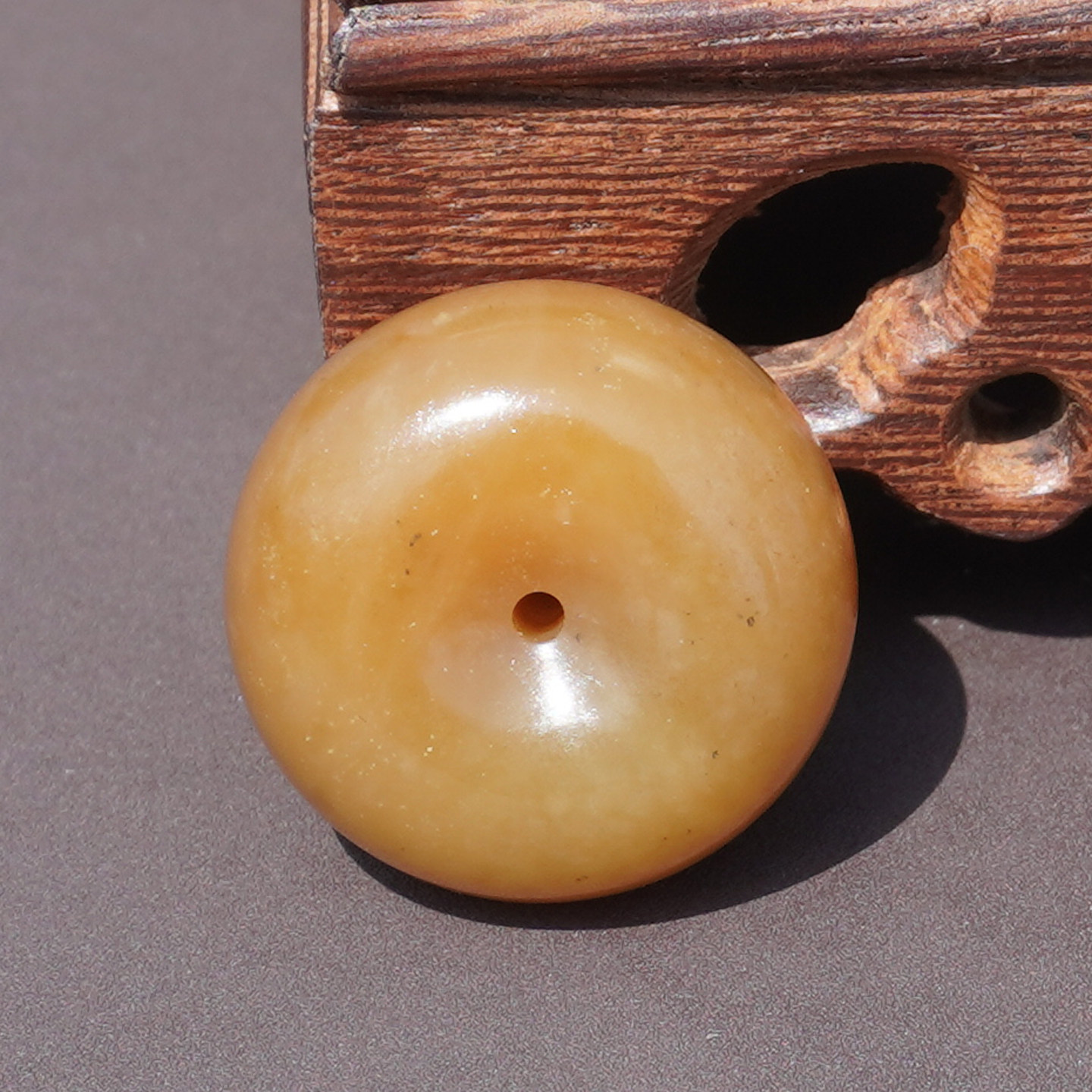 方言和田玉新疆且末料高脂高糯黄蜜糖玉厚重轮胎平安扣回馈玉友A6