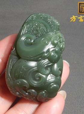 震惊级方言精品和田玉俄罗斯细腻老料鸭蛋青碧玉锦灰堆貔貅把件X1
