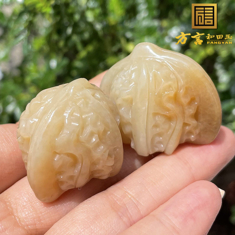 方言和田玉精品收藏级新疆且末料黄口鸡油黄玉古玩核桃手把件O