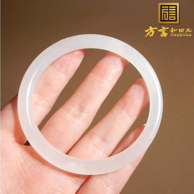 新疆且末老料白玉内径55mm手镯