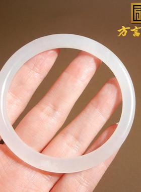 新疆且末老料白玉内径55mm手镯