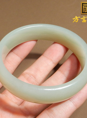 惊呆了方言和田玉精品新疆细腻油润且末料蓝色基调58mm玉石手镯w1